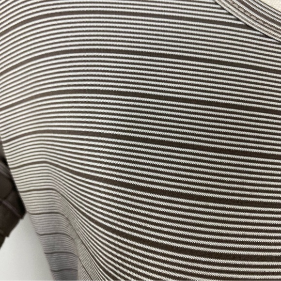 ST JOHN scoop neck striped ruffle sleeve top - Picture 2 of 6